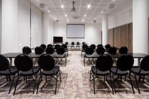 Konferenční prostory v ubytování Salinas del Almiron Resort Termal + 37 fotografií