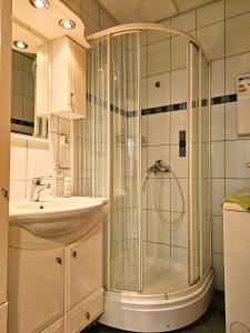 Ένα μπάνιο στο Seven Tower +41 φωτογραφίες