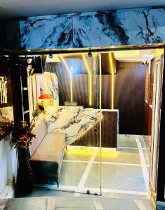 Foto sihtkohas Tājganj asuva majutusasutuse Taj 3 Star Hotel Agra Near Taj Mahal galeriist +54 fotot