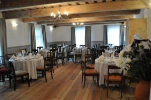 Restaurace v ubytování Meke