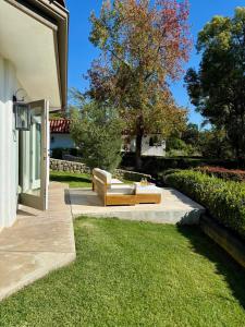 Fotografie z fotogalerie ubytování Chumash Chapel - Luxury Historic Ojai Villa v destinaci Ojai