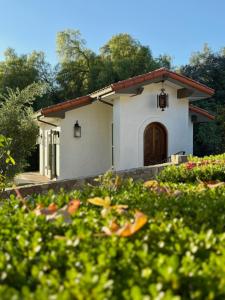 Fotografie z fotogalerie ubytování Chumash Chapel - Luxury Historic Ojai Villa v destinaci Ojai + 36 fotografií