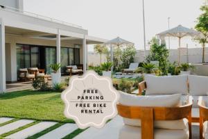 a free parking free like rental sign on a patio at Hotel Capris Capodistria Boutique in Koper