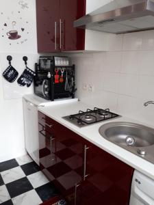 Köök või kööginurk majutusasutuses TINCHEBRAY Centre ville