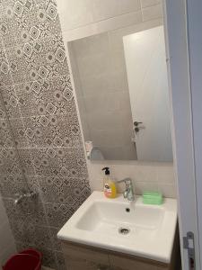 Ένα μπάνιο στο HALA Chaouni +5 φωτογραφίες