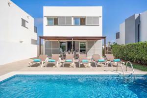 Πισίνα στο ή κοντά στο Villa Pina 20