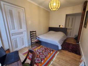 Φωτογραφία από το άλμπουμ του 3 rooms in a beautiful passage of Auxerre σε Auxerre