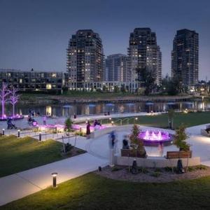 Fotografie z fotogalerie ubytování Chic 2BR Urban Retreat In The Heart Of Waterloo v destinaci Waterloo