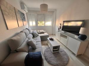 Μια τηλεόραση ή/και κέντρο ψυχαγωγίας στο Puertas del Mar 1