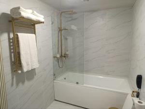 Koupelna v ubytování The Tower Bukhara