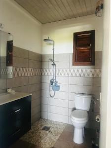 Koupelna v ubytování Les locations de Miche 2ch + 4 fotografie