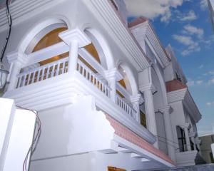 Το κτήριο όπου στεγάζεται  ο ξενώνας