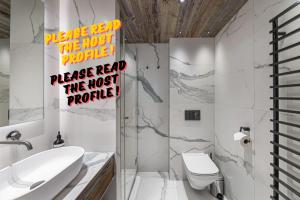 Koupelna v ubytování Luxury Chalet Valgardena with Pool & Jacuzzi