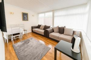 Et opholdsområde på Derby City Stays