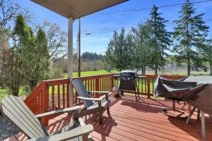 Balkón nebo terasa v ubytování Spacious 3-Bedroom Near Campus