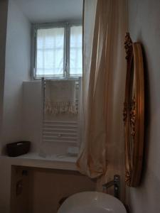 Ένα μπάνιο στο La casa di Ambrogio - Novara +8 φωτογραφίες