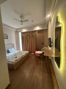 Ένα ή περισσότερα κρεβάτια σε δωμάτιο στο Paradise stay +1 φωτογραφίες