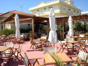 
A restaurant or other place to eat at Hotel Megas Alexandros
