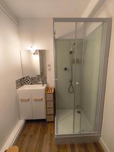 Ένα μπάνιο στο Studio 4 pers Aux Angles