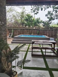 Πινγκ πονγκ στο Edjami River View ή εκεί κοντά