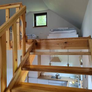 Μία ή περισσότερες κουκέτες σε δωμάτιο στο Sielsko Anielsko Uniejów- domki całoroczne