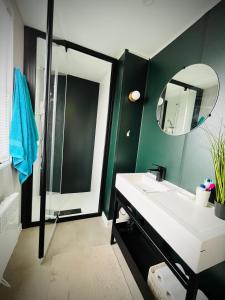 Koupelna v ubytování Mobilhome Cosy bord de mer + 19 fotografií