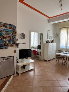 Η κουζίνα ή μικρή κουζίνα στο TinyEdward Room +16 φωτογραφίες