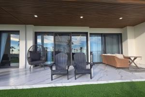 Χώρος καθιστικού στο Encantame Soleil 1st floor lock off 1BR sleeps4 +17 φωτογραφίες