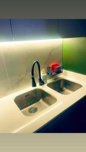 Φωτογραφία από το άλμπουμ του Explore Convenience And Style In A Prime Location σε Richwood