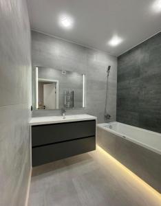 Ένα μπάνιο στο Apartment Modern Chișinău