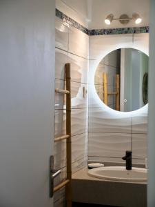 Koupelna v ubytování Évasion Turquoise, T2 bungalow plage privée