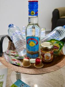 Nápoje v ubytování Évasion Turquoise, T2 bungalow plage privée