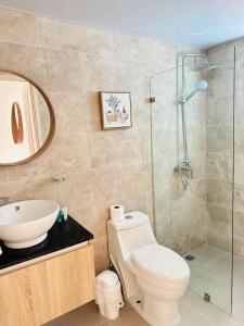 Koupelna v ubytování Serena Village Paradise 2BR Apt with Pools and Shuttle