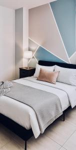 Postel nebo postele na pokoji v ubytování Terminal House