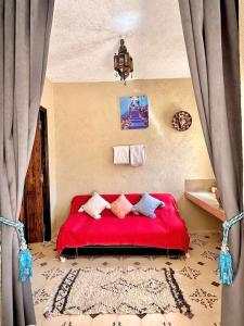 Postel nebo postele na pokoji v ubytování Sultan Suite by Maj Nia - Jardin - Luxe - Piscine - 3 Px + 28 fotografií