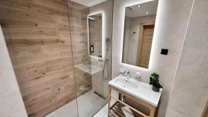 Koupelna v ubytování Snowfall Luxury Suites Jahorina + 12 fotografií