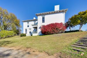 Zahrada ubytování Walk to Golf Course Spacious Rough River Retreat!