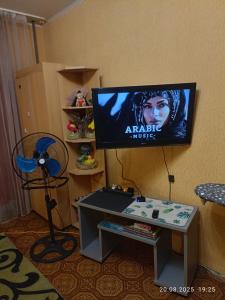 TV a/nebo společenská místnost v ubytování Східний мікрорайон апартаменти