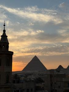 Η ανατολή ή δύση του ηλίου όπως φαίνεται από αυτό το ξενοδοχείο ή από εκεί κοντά +40 φωτογραφίες