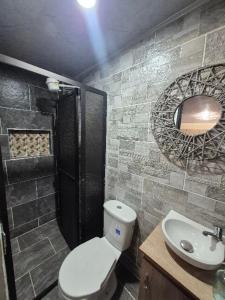 Ένα μπάνιο στο Medellín urban refuge