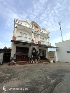 Gallery image of DNTN Khách sạn Lộ Kim Yến in Soc Trang