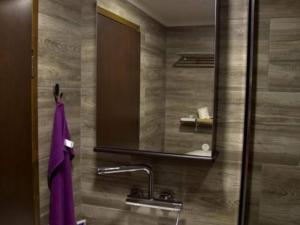 Ένα μπάνιο στο Five Bedroom Holiday Home +28 φωτογραφίες