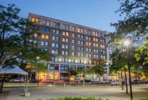 Το κτήριο όπου στεγάζεται  το διαμέρισμα