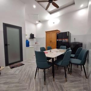 Posezení v ubytování Pintahouse + 3 fotografie