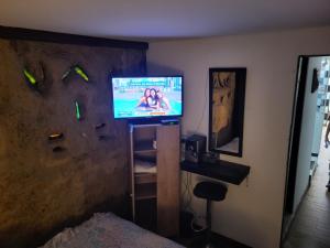 TV/trung tâm giải trí tại Apartamento 201 completo Chía Norte