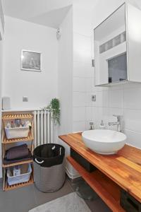 Fotografie z fotogalerie ubytování Carnet2voyages Suresnes - Proche Paris, La Défense v destinaci Suresnes