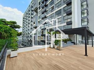 Budova, kde se apartmán nachází + 14 fotografií