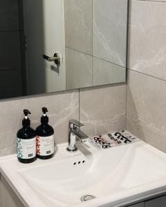 Ένα μπάνιο στο Majestic Suites KLCC by Mana-Mana