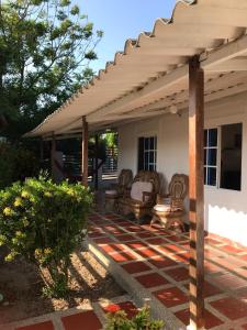 Κήπος έξω από το Santa Verónica Beach House