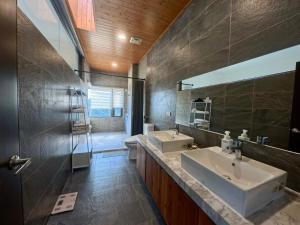 Koupelna v ubytování 月伴灣海景民宿MoonBay Seaview Homestay - 半自動入住 Self check-in + 23 fotografií